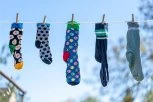 KOJA STRANA JE PRLJAVIJA? Da li treba da izvrnete čarape NAOPAČKE pre pranja