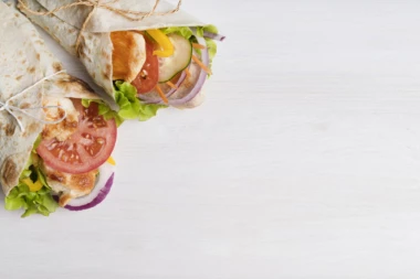 KAO DA STE NA PLAŽI U GRČKOJ: Najbolji pileći giros iz rerne