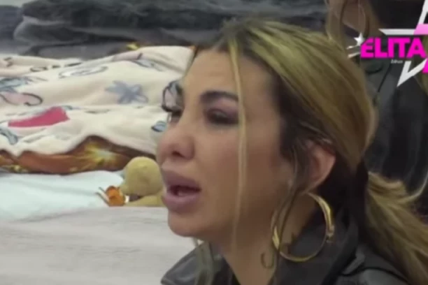 ANELI HITNO NAPUSTILA "ELITU": Da li će imati srca da ABORTIRA kad čuje bebine OTKUCAJE SRCA?!
