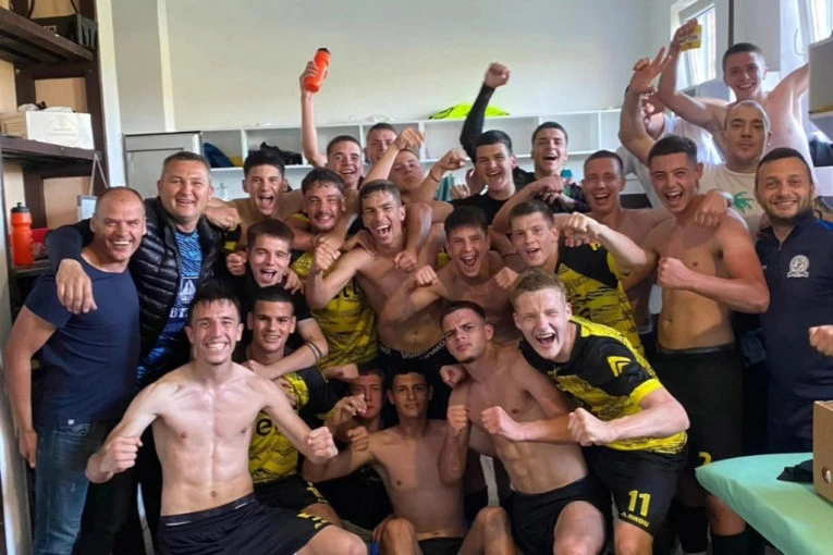 GRADSKI OMLADINSKI DERBI PRED OKO 1.000 NAVIJAČA: Jedinstvo je po drugi put ove sezone savladalo Slobodu!