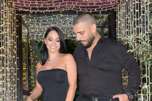 U DOMU DARKA i KATARINE LAZIĆ VLADA USKRŠNJA IDILA: Pevač objavio porodičnu fotku - ovo bi svakog RAZNEŽILO!