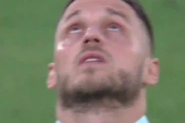 SRBENDA DO KOSKE! Kada su pustili "Bože pravde", Arnautović je uradio OVO i oduševio celu naciju!(VIDEO)