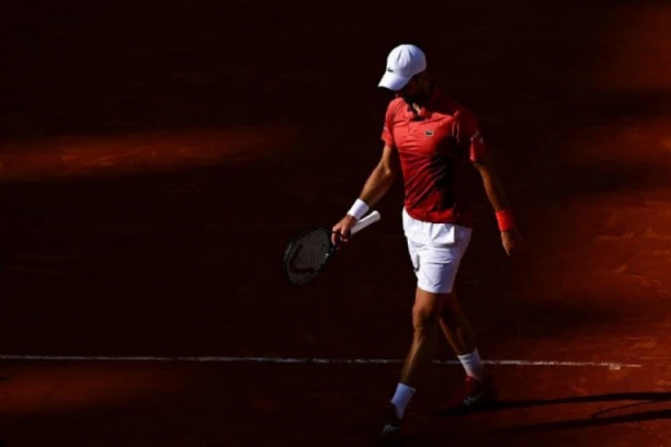 NOVA FRANCUSKA REVOLUCIJA: Novakovi fanovi kipte od besa - organizatori su sabotirali Đokovića!