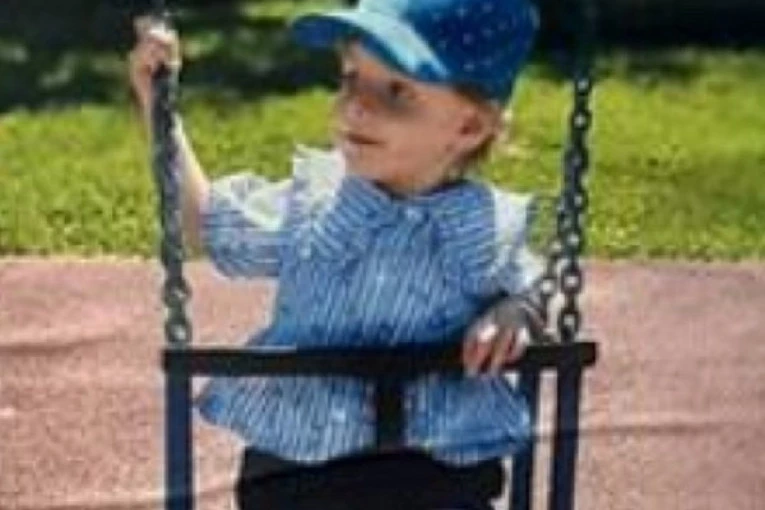 POLICIJA UTVRĐUJE SVE OKOLNOSTI SMRTI MALE SOFIJE: Tri moguća uzroka nezapamćene tragedije, za sutra proglašen Dan žalosti (VIDEO)