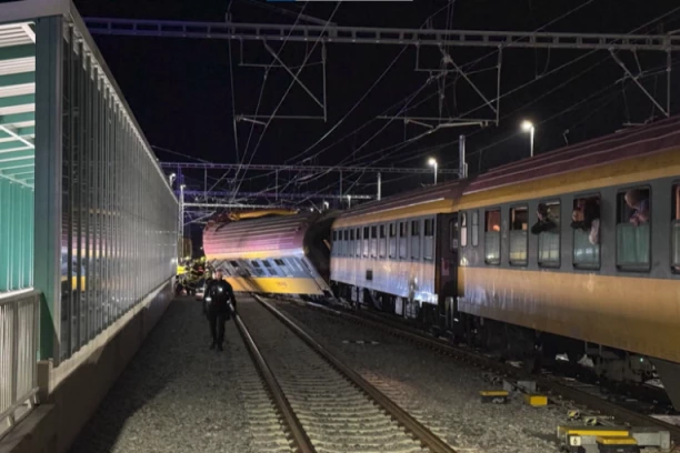 POZNATO STANJE ČOVEKA KOM JE VOZ PREŠAO PREKO STOPALA U ĆIĆEVCU: Sapleo se, pa usledio UŽAS! Lekari morali da urade MUČNU STVAR!