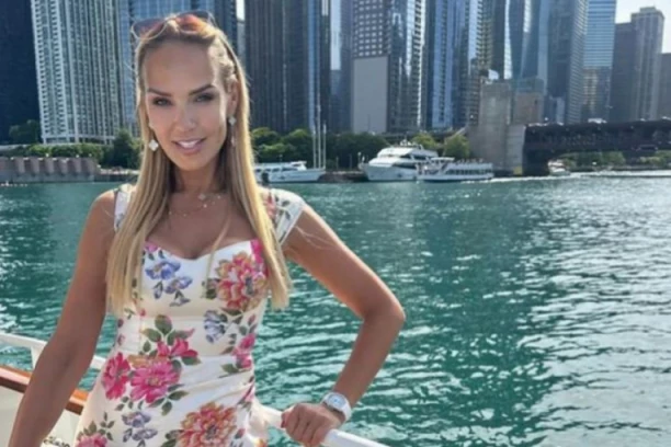 GRUDI MARIJANE MATEUS ŽIVE SVOJ NAJBOLJI ŽIVOT: Zgodna dizajnerka, gde god da kroči, mami poglede