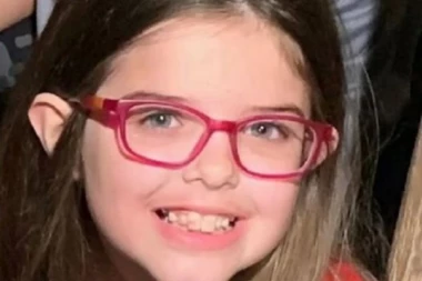 DEVOJČICA PREMINULA POKUŠAVAJUĆI DA SPASE SESTRICU OD UTAPANJA: Reči njene učiteljice kidaju dušu, ceo grad plače za njom