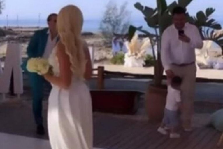 Teodora Džehverović uhvatila bidermajer na svadbi kod menadžerke Sandre