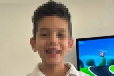 PRONAĐEN MALI VANJA (7) IZ NIŠA! Tri sata trajala drama - otrgao se iz ruku pratioca i pobegao!