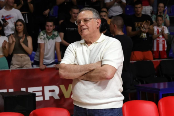 DELIJAMA SE OVO NEĆE SVIDETI! ČOVIĆ OTKRIO: Petrušev sve DALJE od povratka, roster je ZATVOREN!