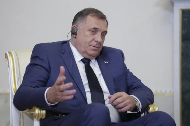 MILORAD DODIK PREVEZEN U OPERACIONU SALU! Zahvat komplikovan i trajaće NEKOLIKO SATI!