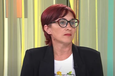 DUŠICA KREĆE NA VELIKO HUMANITARNO HODOČAŠĆE: Majka iz NS sa sinom, koji ima autizam, peške ide za Ostrog, pomozimo joj u njenom velikom cilju (VIDEO)