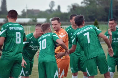 KRAJ JEDNE KARIJERE: Između stativa u Petlovači je stajao jedan veliki čovek i još veći golman!