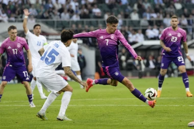 "PANCERI" SPREMNI ZA EVRO! Nemačka PREOKRETOM srušila Helene!