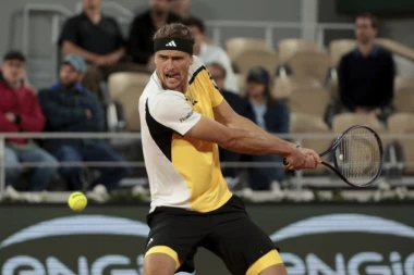 ZVEREV GRMEO NA KONFERENCIJI: '''Ne želim nikad više da čujem pitanje o toj temi!''