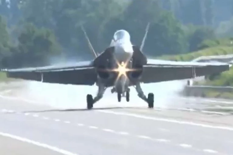 ŠVAJCARSKA DIGLA LOVCE, SPREMAJU SE ZA NAJGORE?! Jesu li ovo poslednji dani vojne neutralnosti Alpske konfederacije? (VIDEO)