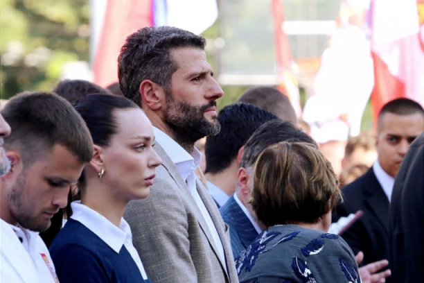 ŠAPIĆ POSLAO MOĆNU PORUKU: Tugujmo tiho, a radimo odlučno! Da srpska suza više ne teče bez posledica