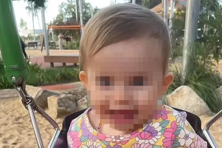 KAKVI SMO LJUDI TO POSTALI?! Prijateljice uhodile i uznemiravale drugaricu čije se dete udavilo! Slale joj BOLESNE i zastrašujuće poruke!