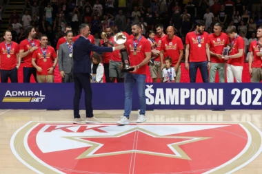 DELIJE U EKSTAZI! Posle Plavšića završen NAJVAŽNIJI POPTIS u Zvezdi! Šampion OZVANIČIO ugovor na DVE GODINE!