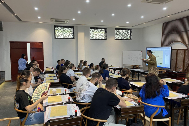 Studenti Visoke hotelijerske škole u gradu Hangdžou