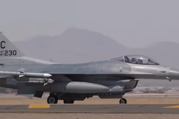 RISKANTAN POTEZ UKRAJINE: Kijev dpneo odluku o lovcima F-16, a ranija pretnja iz Moskve još lebdi u vazduhu (VIDEO)