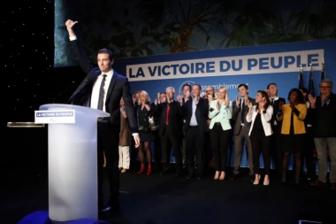 UZALUD VAM TRUD, SVIRAČI: Desnica demolirala Makrona na izborima u nedelju, a evo šta se posle samo 24 časa desilo među njima!