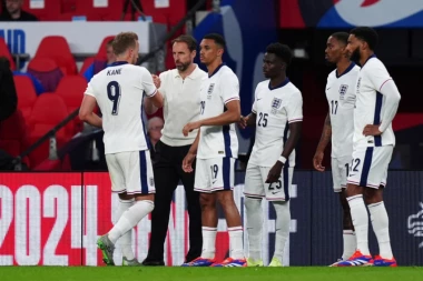 NOVI SKANDAL U ENGLESKOJ: ''Lavovi'' u lošem raspoloženju idu na megdan Srbiji!