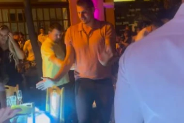 OSVANUO URNEBESAN SNIMAK JOKIĆA SA TARE! Pogledajte kako ĐUSKA uz Čolu!(VIDEO)