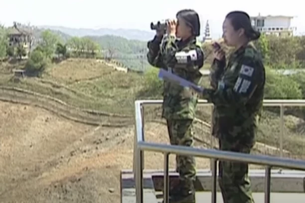 PUCALO SE NA GRANICI DVE KOREJE: Pjongjang poslao balone sa đubretom, odgovor Seula bio je brutalan (VIDEO)