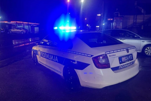 KRVAVI OBRAČUN NA KALUĐERICI! Svađa eskalirala do potezanja noža, mladić zverski nasrnuo na komšiju