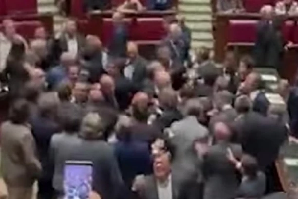 PREMIJERKA PREŽIVELA GLASANJE O NEPOVERENJU: Narod iznenađen, ovako je opstala na vlasti