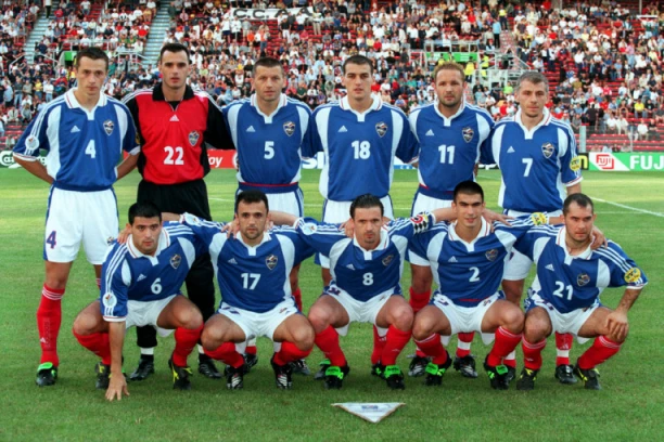 KAKAV TIM - STRAŠAN TIM! Gde su i ŠTA RADE reprezentativci sa EURO 2000? Treneri, menadžeri... Nažalost - DVOJICA SU POKOJNICI!