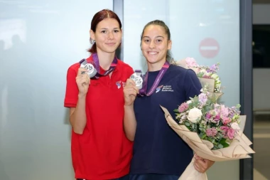 SRBIJO, NE BRINI, DECA SU TI SLOŽNA: Divna poruka Adriane Vilagoš za Angelinu Topić posle bronze na SP! (FOTO)