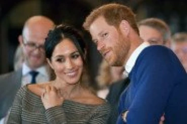 KRALJ IH IZBACIO NA ULICU, ALI SPREMAJU MU OSVETU: Evo na šta je spremno dvoje "odbačenih"