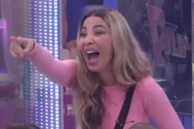 TRUDNA ANELI OTKRILA KOM MUŠKARCU JE SLALA VRELE FOTKE: Rođeni brat sve video, Sita joj SAOPŠTILA šta je čeka kad izađe napolje!