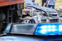 MLADA MAJKA (27) BILA ZA VOLANOM KADA JE DOŠLO DO KOBNOG SUDARA S VOZOM! Detalji teške nesreće kod Odžaka: S njom u kolima bio samo sin (3) - nije im bilo spasa! (FOTO, VIDEO)