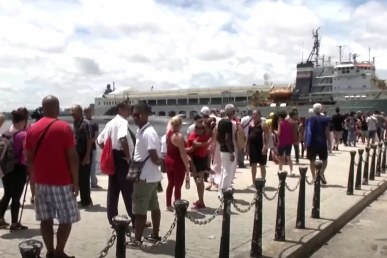 KUBANCI ODUŠEVLJENI "ADMIRALOM GORŠKOVIM": Evo kako doživljavaju rusko vojno prisustvo u svojoj zemlji (VIDEO)