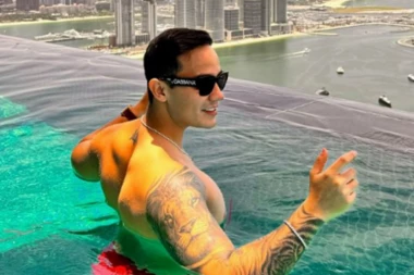 HIRURG OD MIRNOG DEČKA IZ KOMŠILUKA NAPRAVIO FRAJERČINU:  Sudeći po viralnoj fotki - svako može biti lep