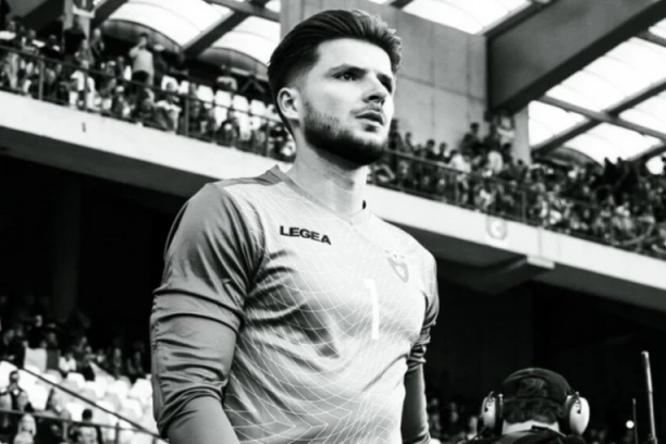 TUGA I NEVERICA ZBOG SMRTI REPREZENTATIVCA CRNE GORE! Englezi SLOMLJENI, FSCG: Večito NASMEJAN I VOLJEN!