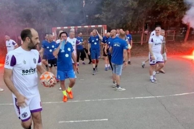 "SPORT JE JEDINI PRAVI PUT": Poruka iz kultnog novobeogradskog bloka: "Decu na terene"! (FOTO GALERIJA)