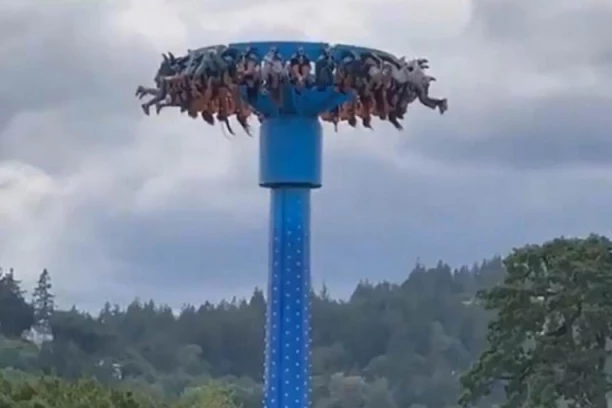 HOROR U LUNA PARKU! Sprava se zaglavila, ljudi visili NAGLAVAČKE! Gledali smrti u oči! (VIDEO)