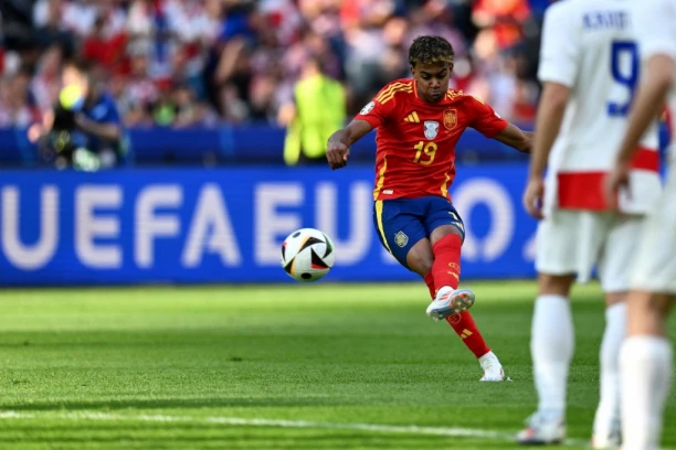 OZBILJNA PONUDA ZA MLADOG FUDBALERA: Želja mu je da nosi dres sa brojem 10