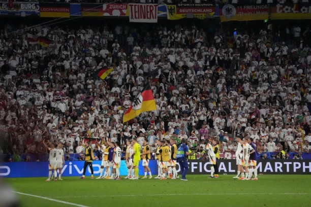 ŠOK! Izboden navijač na EVRO! Preminuo na licu mesta!