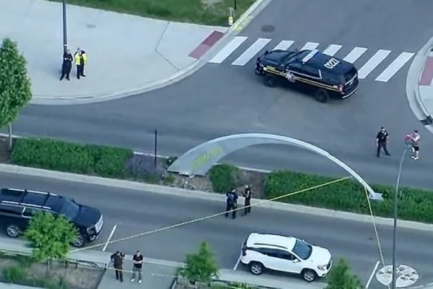 VIŠE PUTA PUNIO OKVIR, DEČAKA CILJAO I POGODIO U GLAVU: Jezivi detalji krvoprolića u akva-parku, evo šta je policija našla u kući napadača (VIDEO)