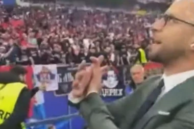 BRUKA I SRAMOTA! Novinar PROVOCIRAO Srbe "dvoglavim orlom"! Ovo je bila REAKCIJA naših navijača! (VIDEO)