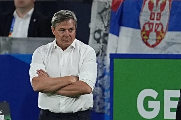 PIKSI ZAGRMEO KAO NIKAD! Selektor Srbije se UNEO sudiji u lice i OVO ga UPITAO! (VIDEO)