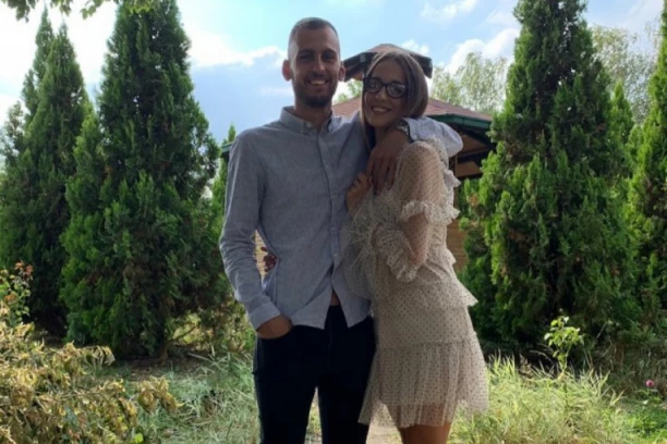 KADA SE ŽENI GOLMAN: Originalna čestitka stigla je od klupskog ekonoma - neverovatnim gestom oduševio je sve! (FOTO)