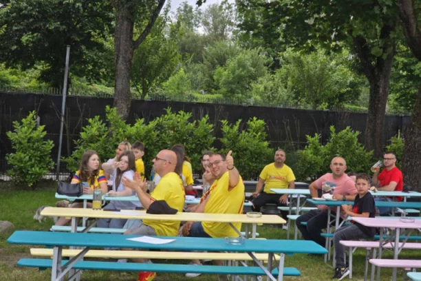 BRAĆA RUMUNI POŽELELI SREĆU SRBIJI NA EVRO! Gledali kako RAZBIJAJU Ukrajinu, pa poručili "orlovima" da urade isto! (VIDEO)