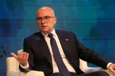 " Nećemo dozvoliti da neko uništava srpske reke, ali ne odustajemo od nečega što bi moglo biti jak ekonomski pokretač"! Vučević za AFP o iskopavanju litijuma u Srbiji!