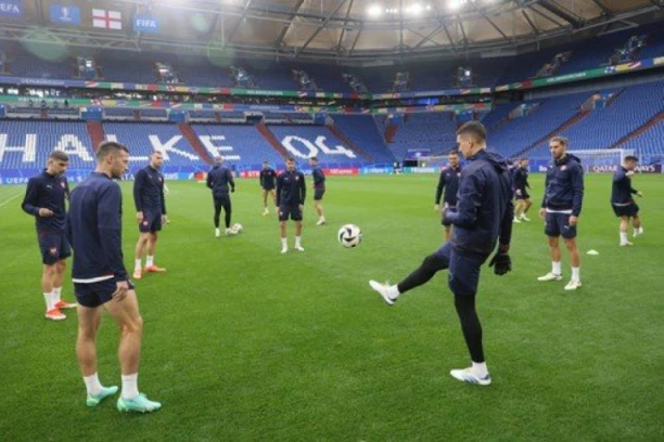 ČESTITAMO! Reprezentativac Srbije dobio NAJRADOSNIJU vest - postao je OTAC! Slavi se u BAZI "orlova"!